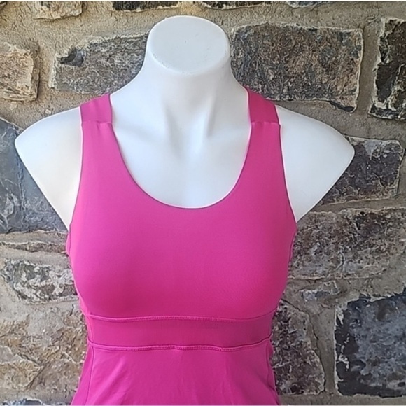 Lululemon Athletica 'Swift Tank' Top in Vibrant Neon Pink Size 4 - Picture 3 of 5
